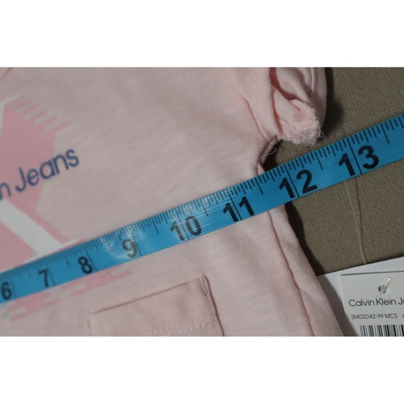 Calvin Klein Baby Girls Ruffled T Shirt and Denim Shorts 2 Piece Set - Pink 12M - Picture 5 of 8